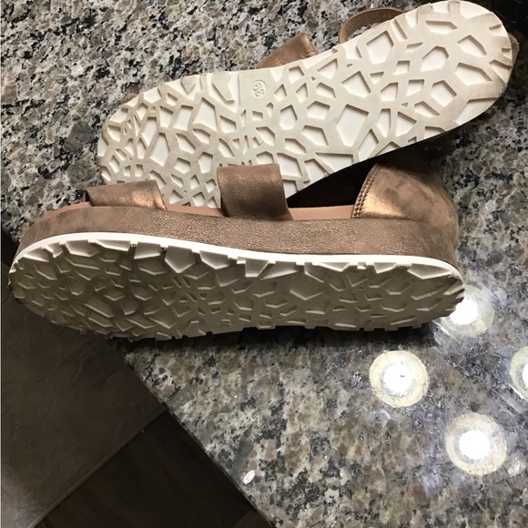 Miz Mooz LeatherAnkle Strap Sandals “Sunday” 8.5/9 Distressed Bronze. - Picture 6 of 6